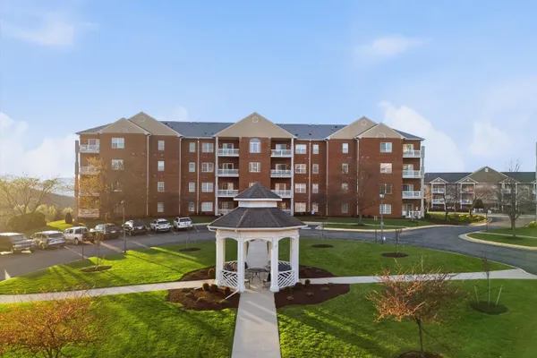 $289,950 | 4434 Pheasant Ridge Road, Unit 105, Roanoke, VA 24014