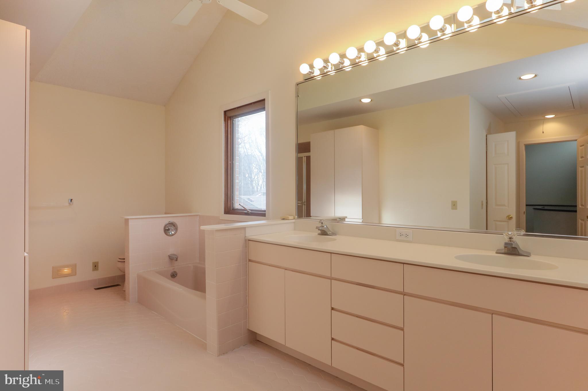 122 Downs Drive Wilmington, DE 19807 - Photo 21 of 34