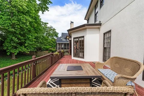 $1,150,000 | 9170 Nesbit Lakes Drive, Alpharetta, GA 30022