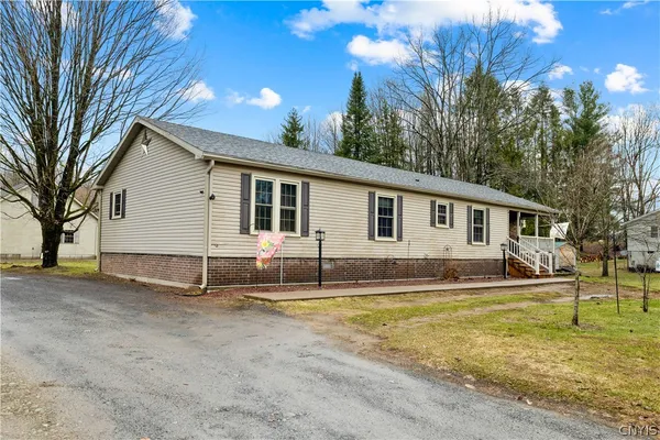 $299,000 | 9347 Coal Hill Road, Annsville, NY 13471