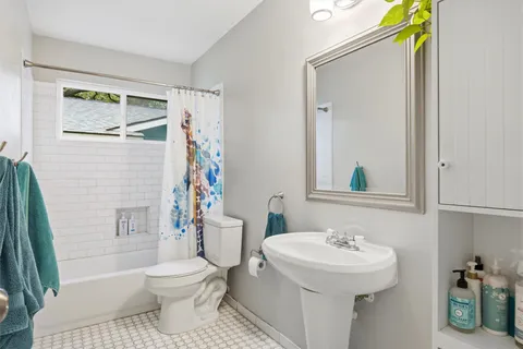 $450,000 | 617 Blackberry Drive, Austin, TX 78745