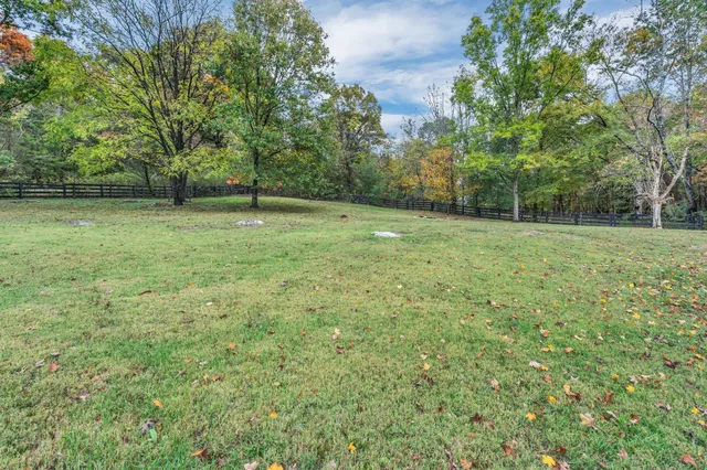 $1,050,000 | 6116 Lickton Pike, Goodlettsville, TN 37072