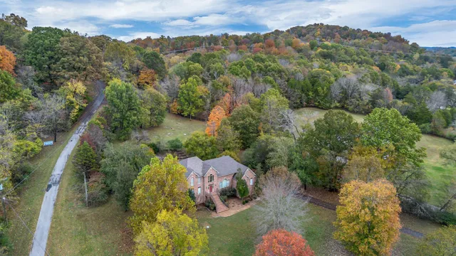 $1,050,000 | 6116 Lickton Pike, Goodlettsville, TN 37072