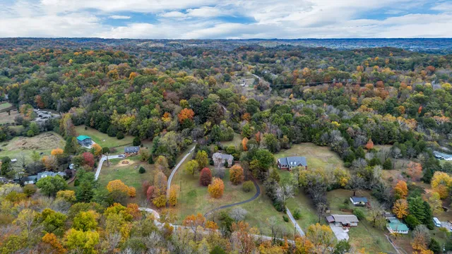 $1,050,000 | 6116 Lickton Pike, Goodlettsville, TN 37072