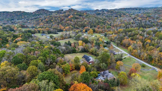 $1,050,000 | 6116 Lickton Pike, Goodlettsville, TN 37072
