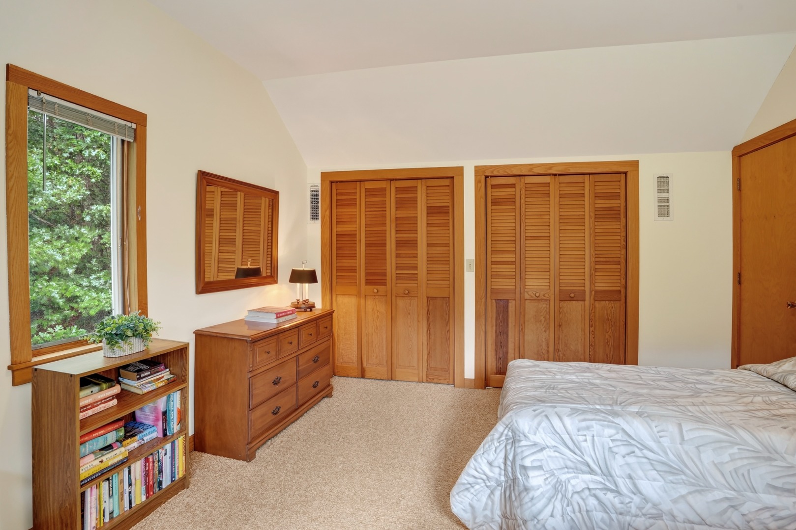 20 Hidden Cove Road Oak Bluffs, MA 02557 - Photo 43 of 45 Gallery Image 43