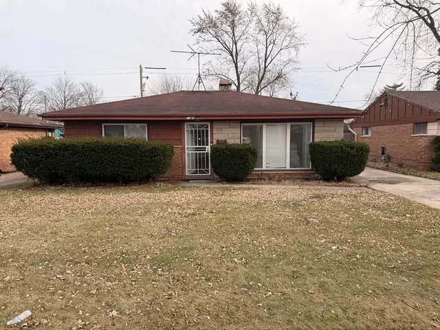 $1,750 | 1367 Burnham Avenue, Calumet City, IL 60409