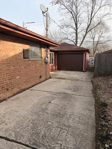 $1,750 | 1367 Burnham Avenue, Calumet City, IL 60409