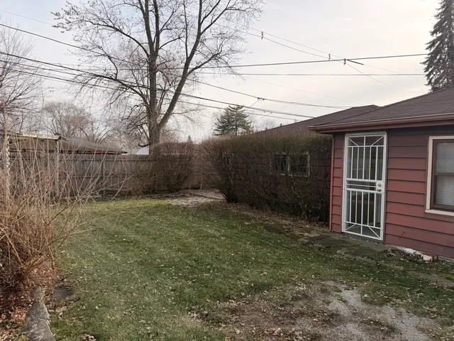 $1,750 | 1367 Burnham Avenue, Calumet City, IL 60409
