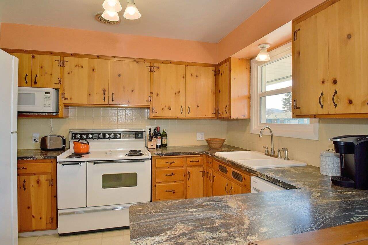 216 North McCabe Road Spokane Valley, WA 99216 - Photo 5 of 19