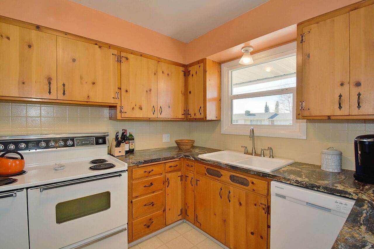 216 North McCabe Road Spokane Valley, WA 99216 - Photo 6 of 19