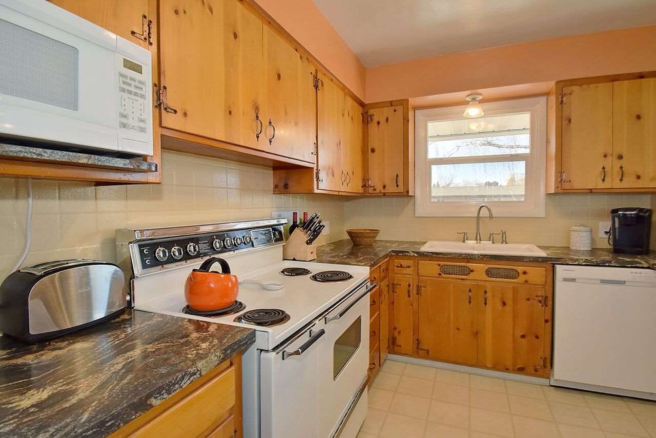 216 North McCabe Road Spokane Valley, WA 99216 - Photo 7 of 19