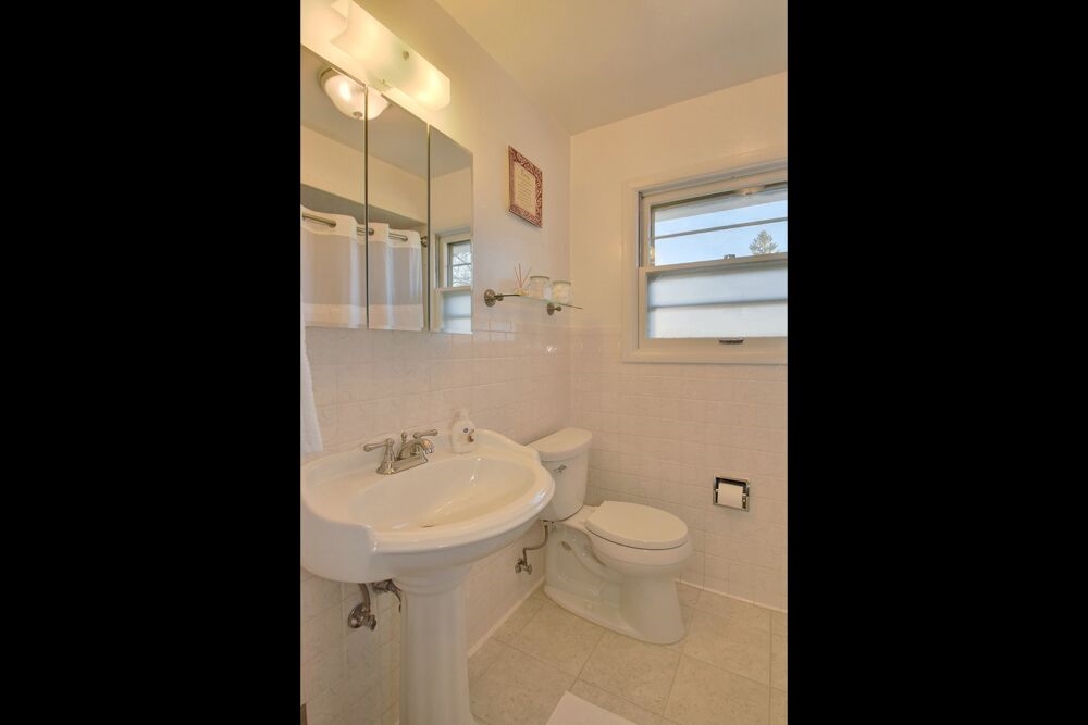216 North McCabe Road Spokane Valley, WA 99216 - Photo 10 of 19