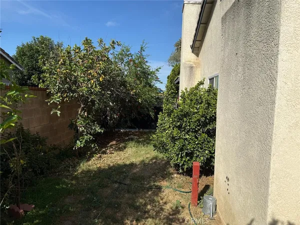 $664,900 | 10517 Dream Street, Bloomington, CA 92316