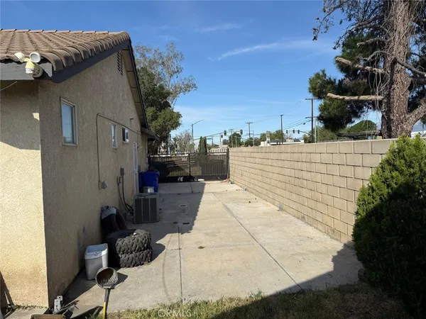 $664,900 | 10517 Dream Street, Bloomington, CA 92316