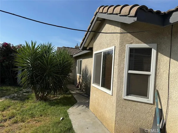 $664,900 | 10517 Dream Street, Bloomington, CA 92316