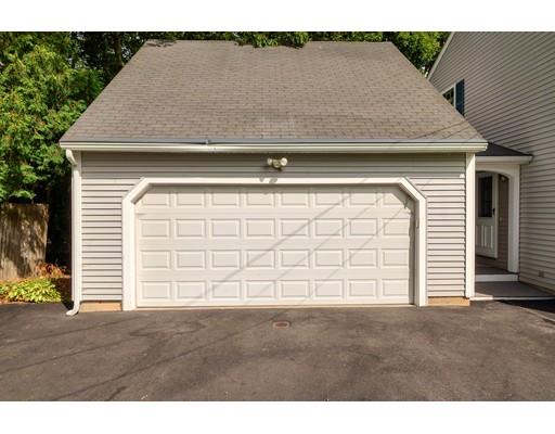 34 Brox Road Dracut, MA 01826 - Photo 33 of 35 a view of outdoor space and front view of a house