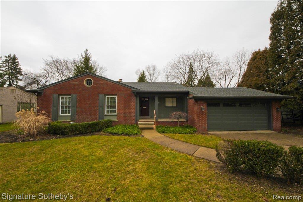 296 South Cranbrook Cross Road Bloomfield Hills, MI 48301 - Photo 23 of 24 IMG_8481.jpg
