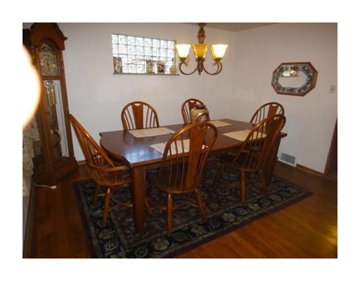 851 Agnew Road Baldwin, PA 15227 - Photo 6 of 12 Dining Room.