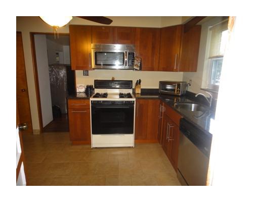 851 Agnew Road Baldwin, PA 15227 - Photo 8 of 12 Kitchen.