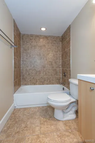 $179,900 | 4228 McPherson Avenue, Unit 312, St. Louis, MO 63108