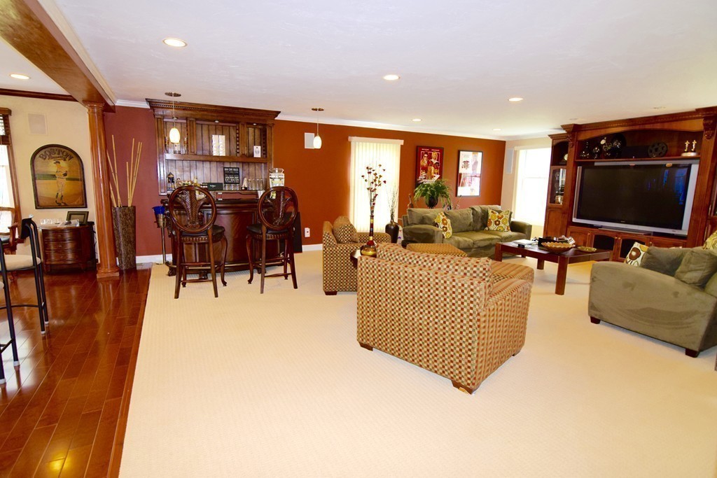 5 Seneca Road Canton, MA 02021 - Photo 4 of 27