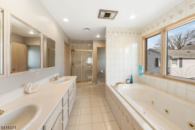 535 Yorktown Road Union, NJ 07083 - Photo 11 of 19