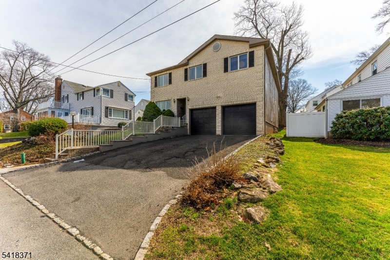 535 Yorktown Road Union, NJ 07083 - Photo 2 of 19