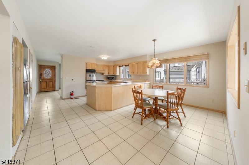 535 Yorktown Road Union, NJ 07083 - Photo 5 of 19