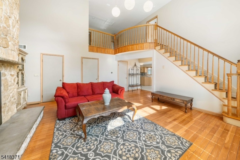 535 Yorktown Road Union, NJ 07083 - Photo 8 of 19