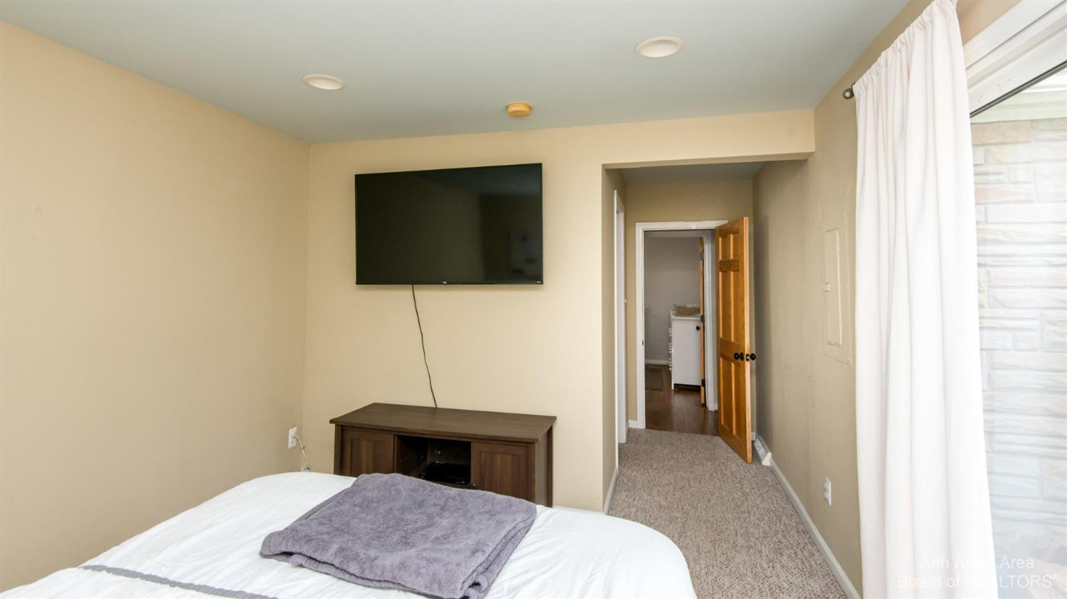 3360 Harvard Road Royal Oak, MI 48073 - Photo 20 of 40 Photo 20