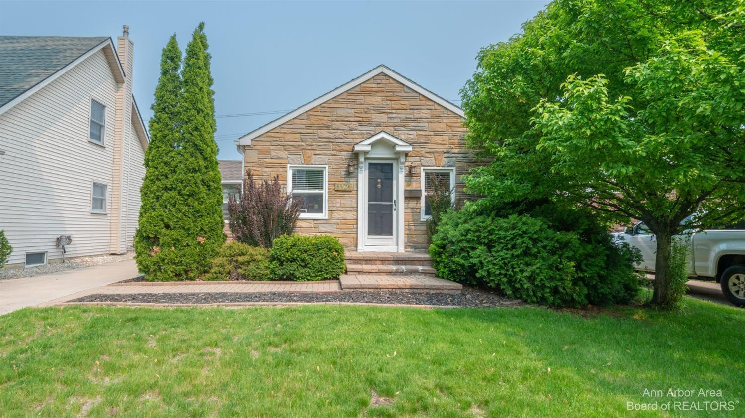 3360 Harvard Road Royal Oak, MI 48073 - Photo 3 of 40 Photo 3