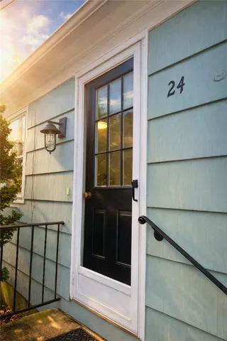 $1,600 | 24 Silverwood Drive, North Kingstown, RI 02852