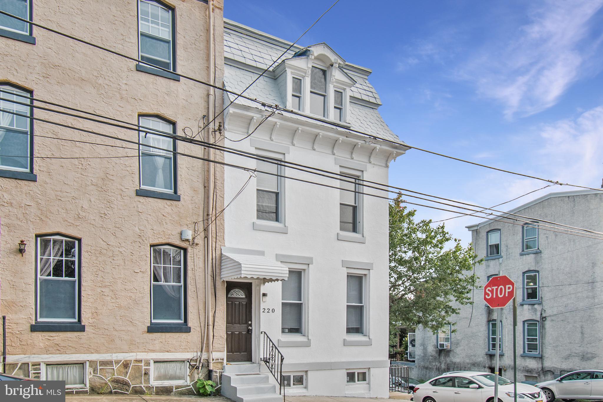 220 Ripka Street Philadelphia, PA 19127 - Photo 2 of 34