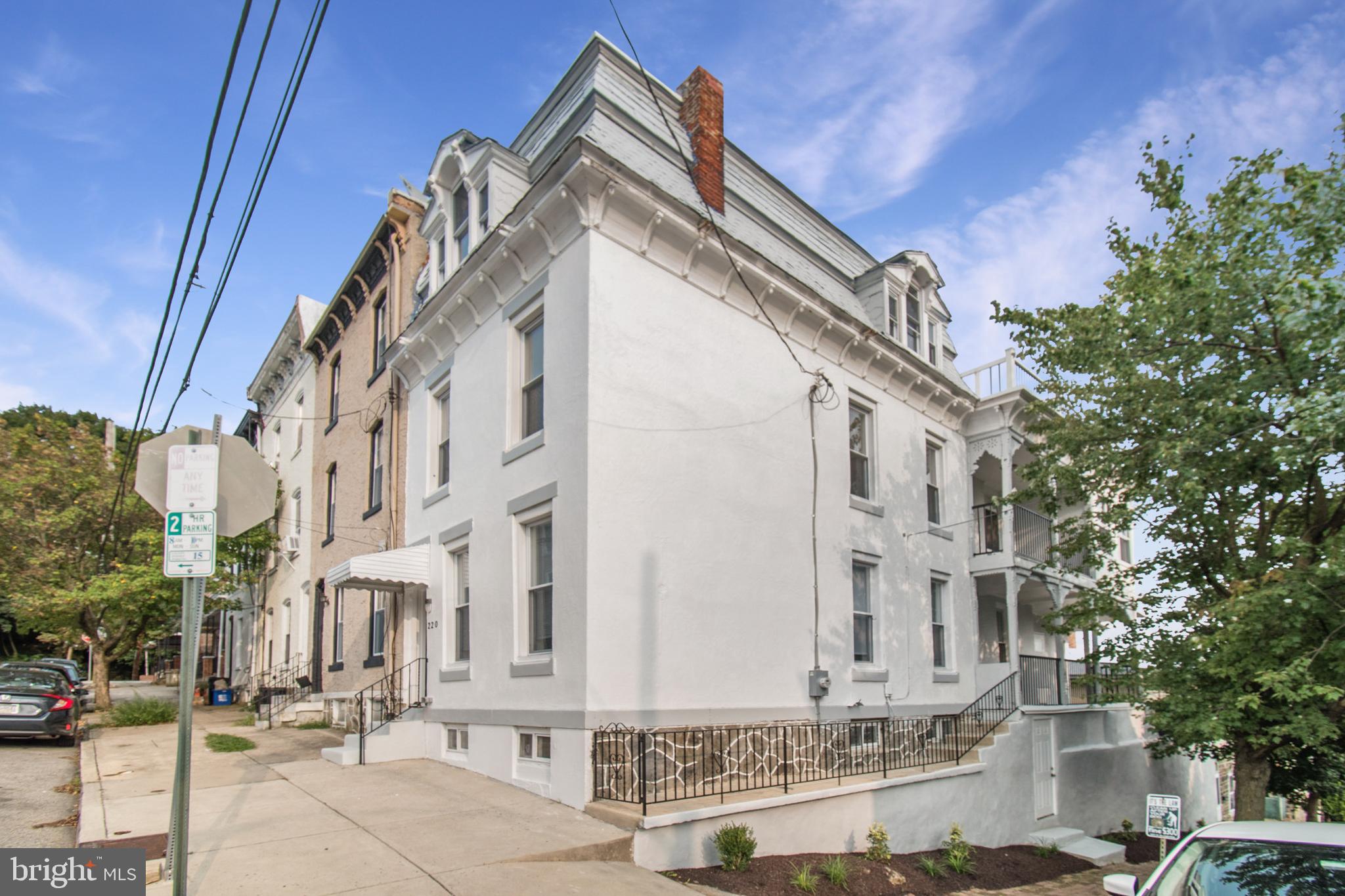 220 Ripka Street Philadelphia, PA 19127 - Photo 4 of 34