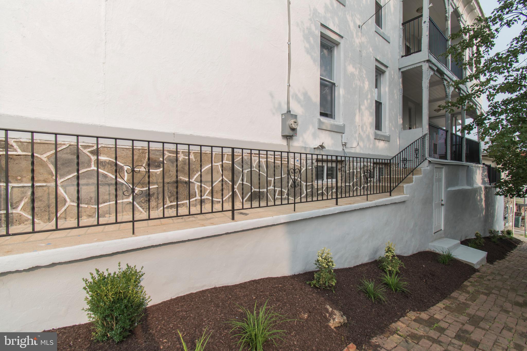 220 Ripka Street Philadelphia, PA 19127 - Photo 6 of 34