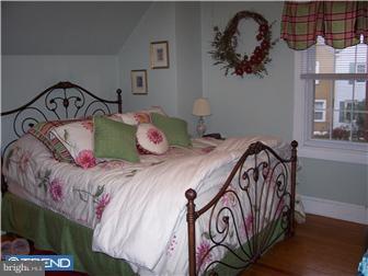 204 Marne Road Brooklawn, NJ 08030 - Photo 11 of 12 Bedroom - Main