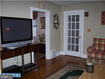 204 Marne Road Brooklawn, NJ 08030 - Photo 3 of 12 Living Room