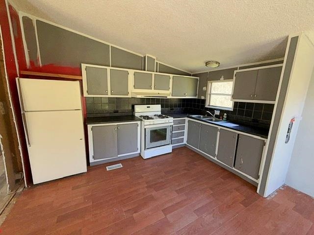 20956 Fewins Road Interlochen, MI 49643 - Photo 5 of 16