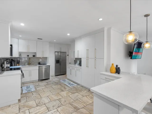 $8,000 | 1407 Coolidge Street, Hollywood, FL 33020