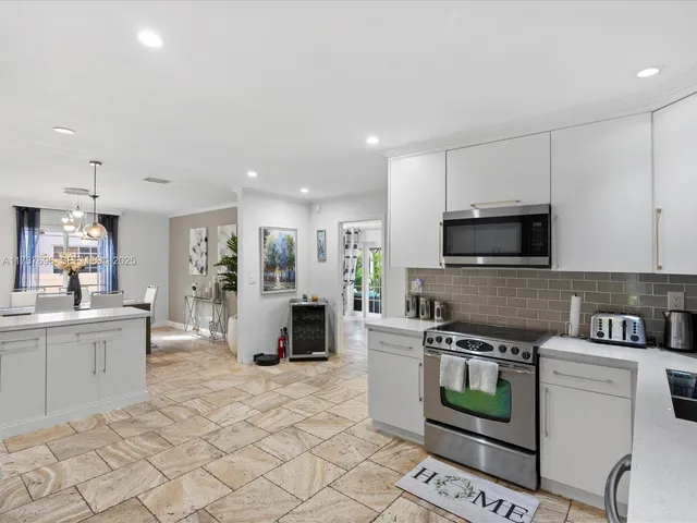 $8,000 | 1407 Coolidge Street, Hollywood, FL 33020