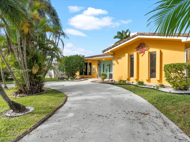 $8,000 | 1407 Coolidge Street, Hollywood, FL 33020