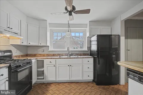 $279,900 | 321 Virginia Avenue, Wilmington, DE 19805