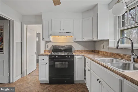 $279,900 | 321 Virginia Avenue, Wilmington, DE 19805