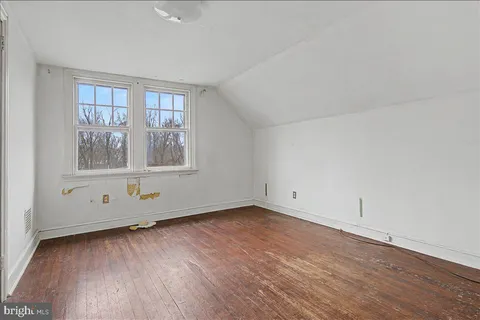 $279,900 | 321 Virginia Avenue, Wilmington, DE 19805