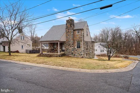 $279,900 | 321 Virginia Avenue, Wilmington, DE 19805