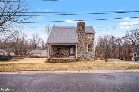 $279,900 | 321 Virginia Avenue, Wilmington, DE 19805