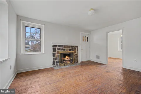 $279,900 | 321 Virginia Avenue, Wilmington, DE 19805