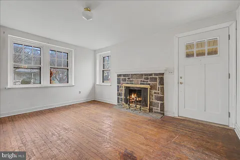 $279,900 | 321 Virginia Avenue, Wilmington, DE 19805