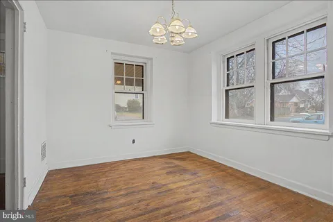 $279,900 | 321 Virginia Avenue, Wilmington, DE 19805